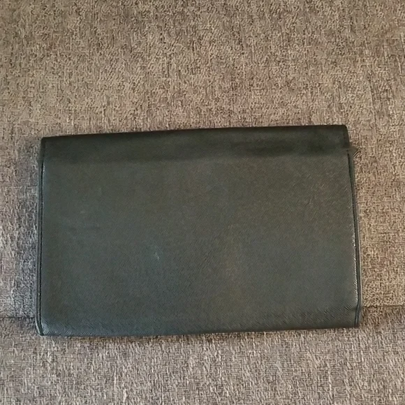 Set of 2 Minicci clutch purses. Black & pink floral - Picture 11 of 14